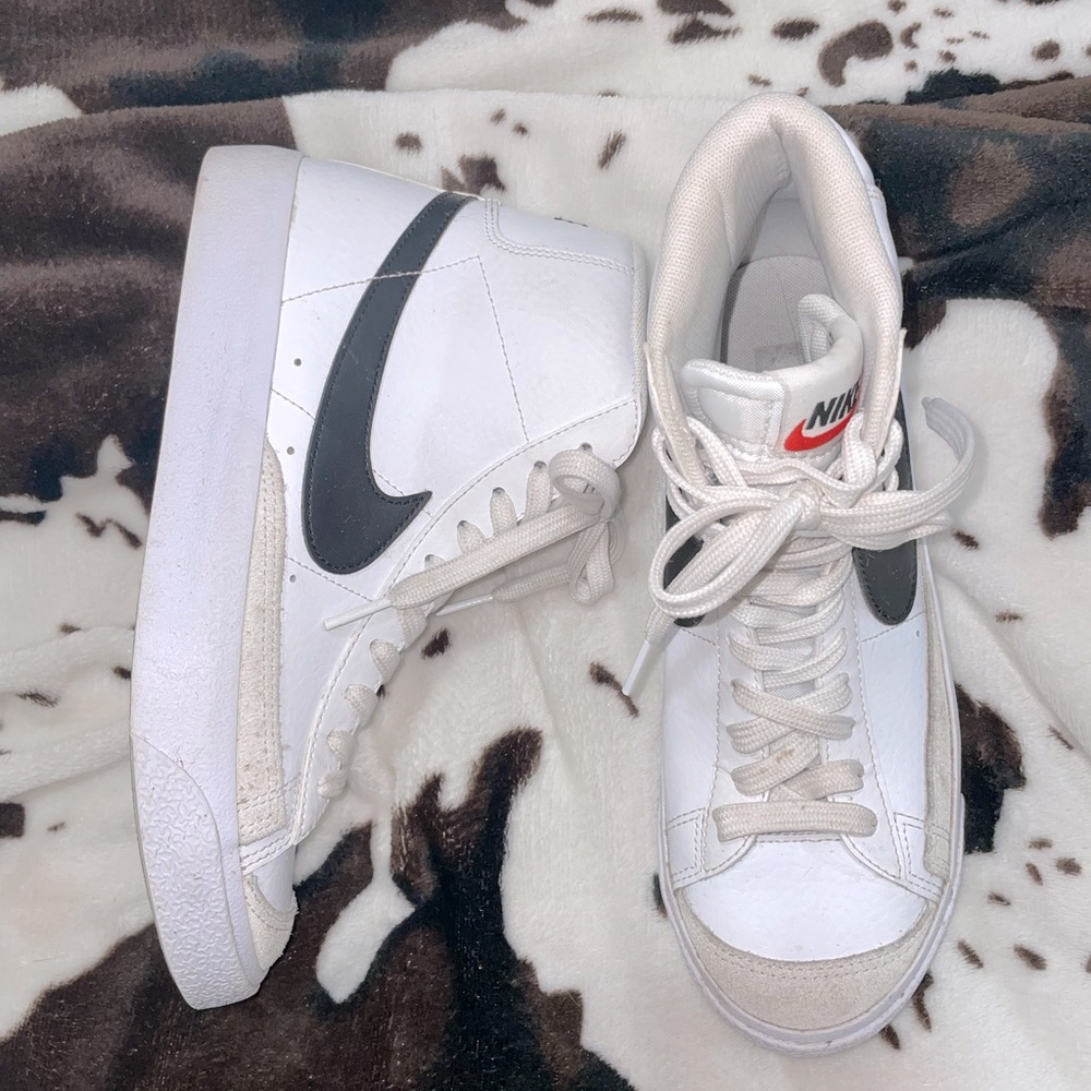 Nike blazer mid 77 (big kids 6Y) vintage